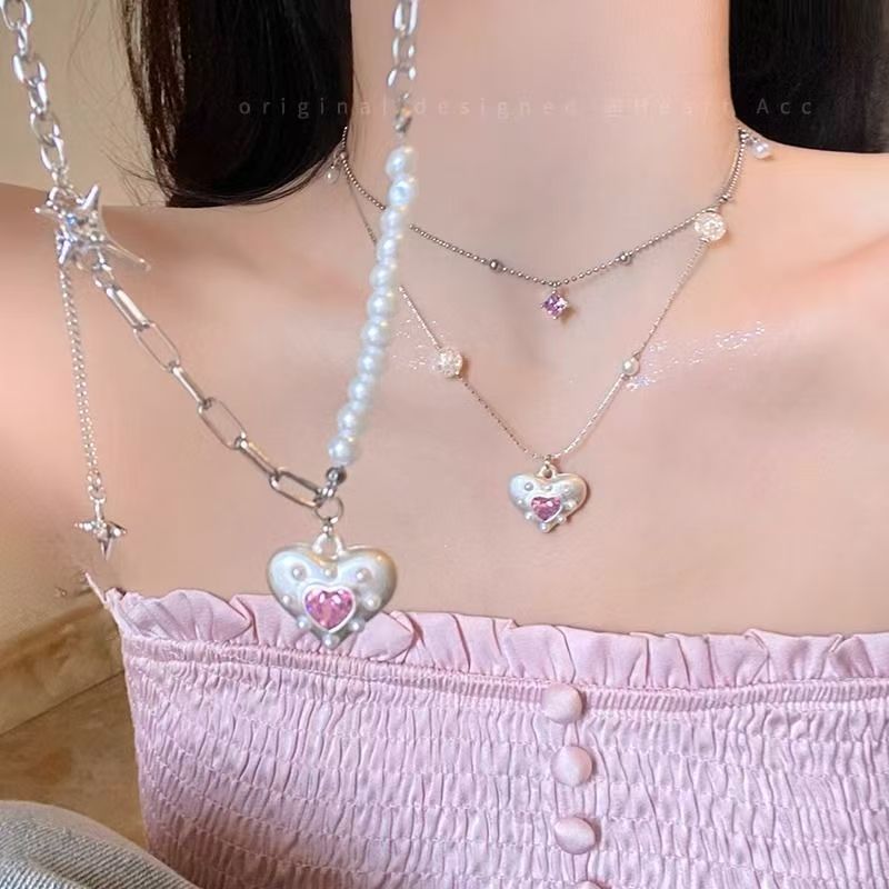 y2k aesthetic cute and kawaii heart pearl layered clavicle necklace jewelry